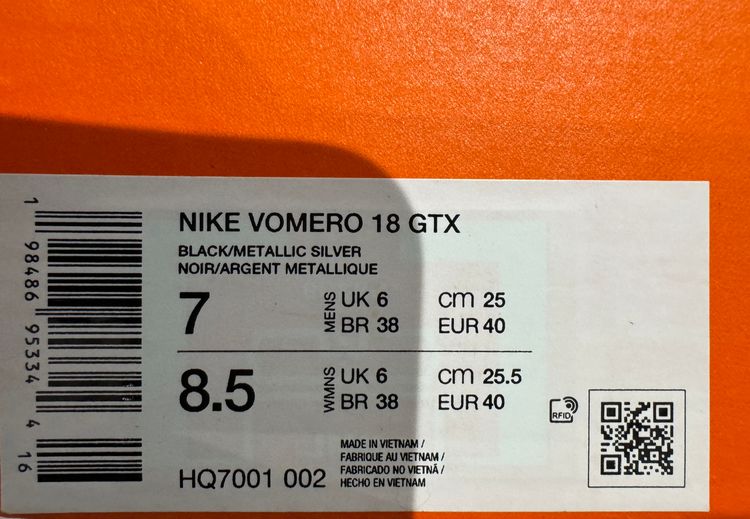 Nike Vomero 18 GTX Running Shoes image 3